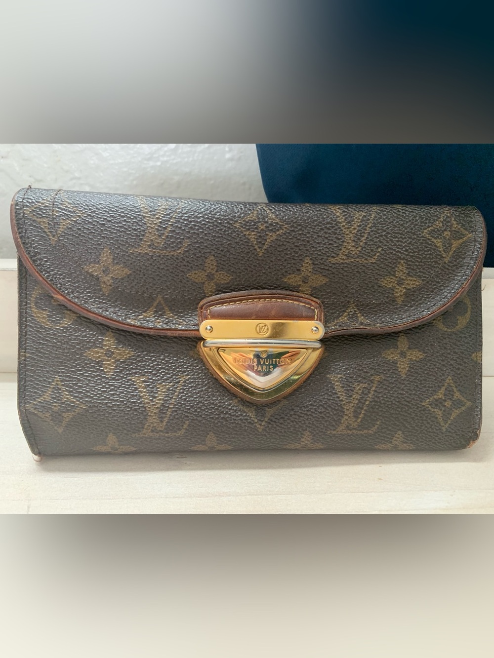 LOUIS VUITTON